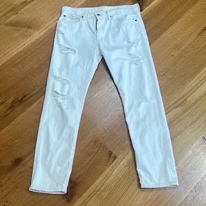 Boyfriend tattered jeans
